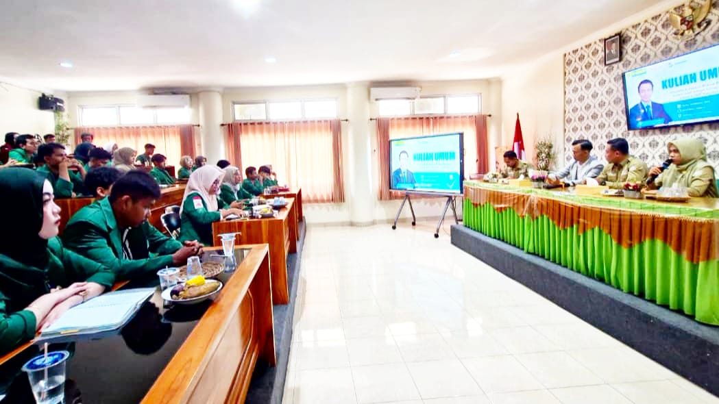 Dinamika Kebijakan Hukum Pidana: Hukum Adat sebagai Living Law dalam KUHP Nasional, FH UMMAT Gelar Kuliah Umum